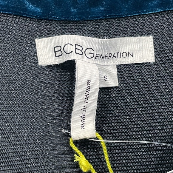 Lot Of 2 BCBGeneration Mini Skirts NWT Women’s Sz S Blue Velvet + Black Metallic - Picture 8 of 13